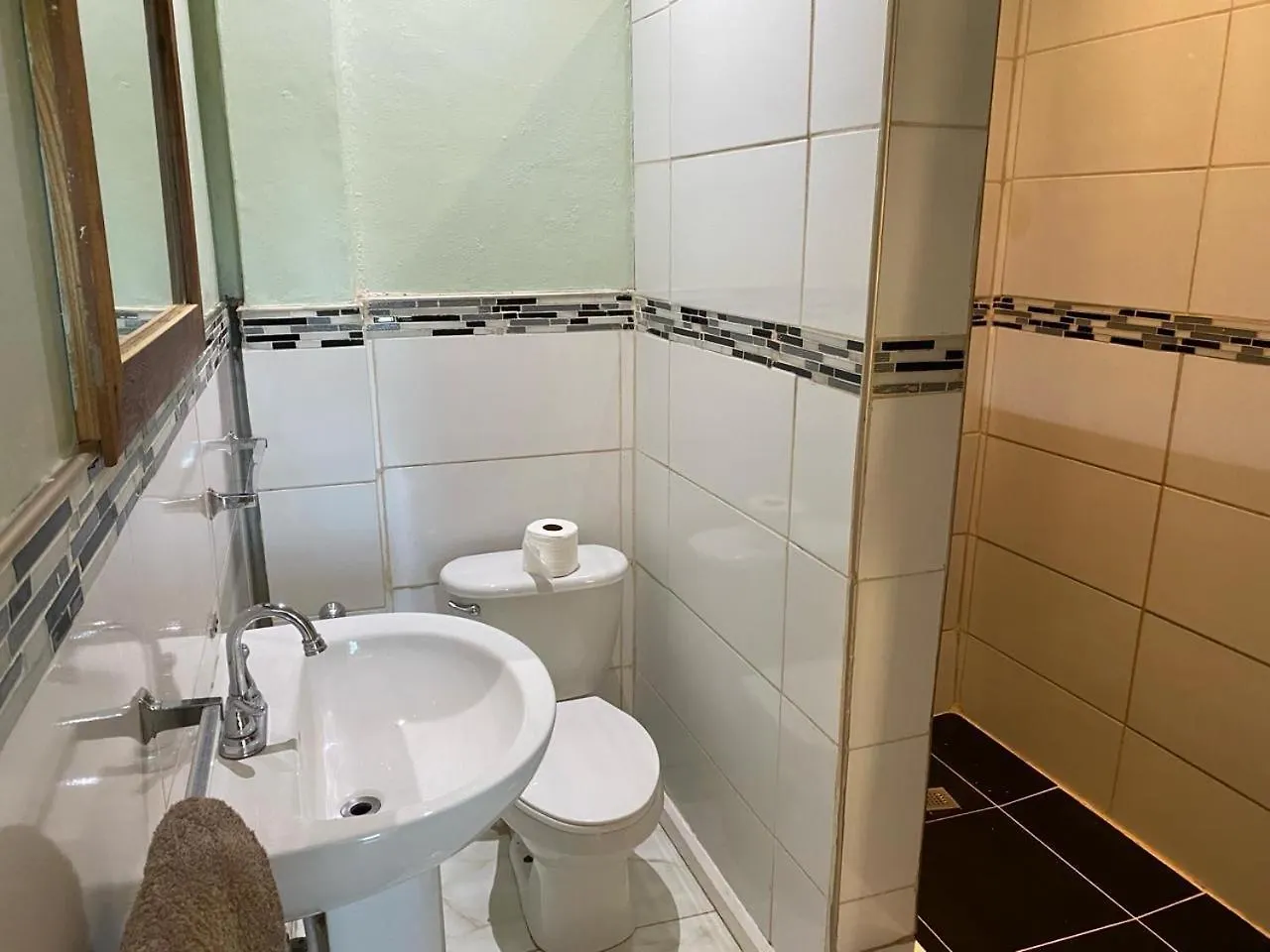 The Apartment At Tranquility Estate Kingston