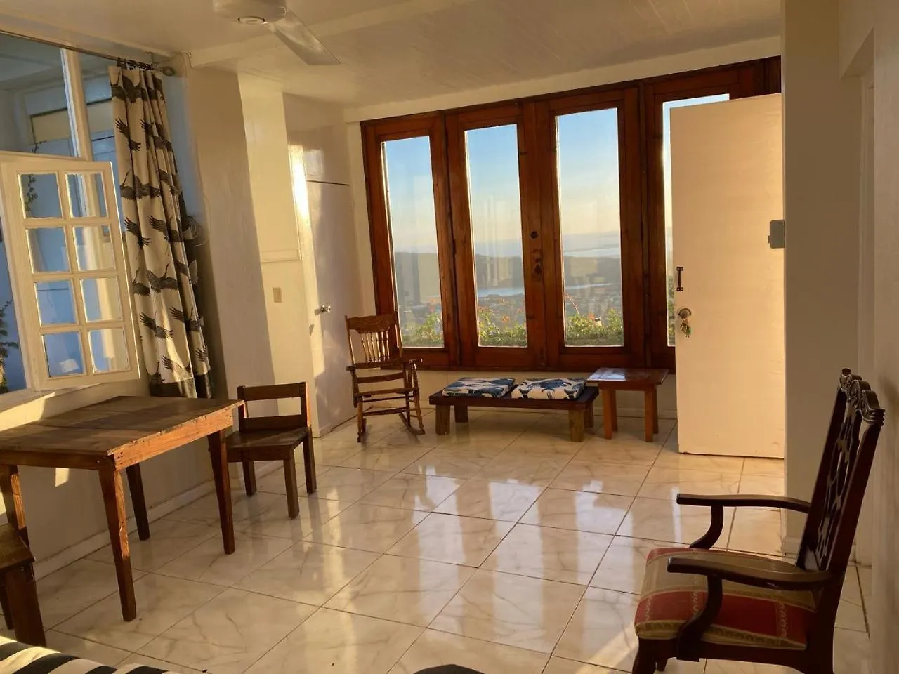 The Apartment At Tranquility Estate Kingston